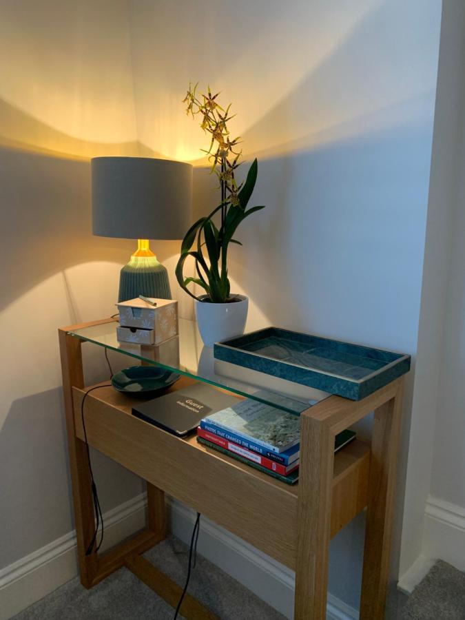 Hideaway Holiday Apartment Salisbury Zewnętrze zdjęcie